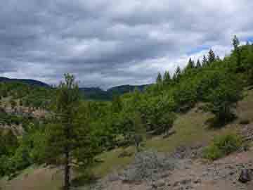 Siskiyou Summit distant view from south